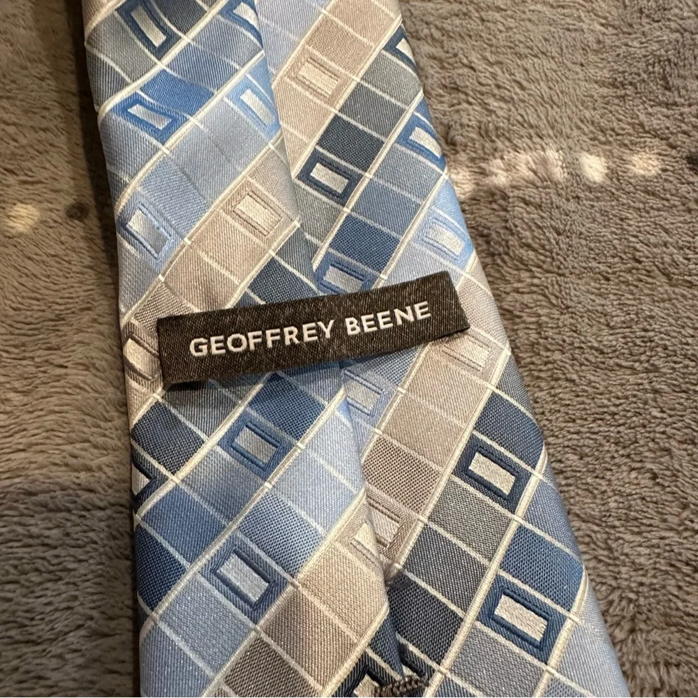Geoffrey Beene Rectangle Print Tie